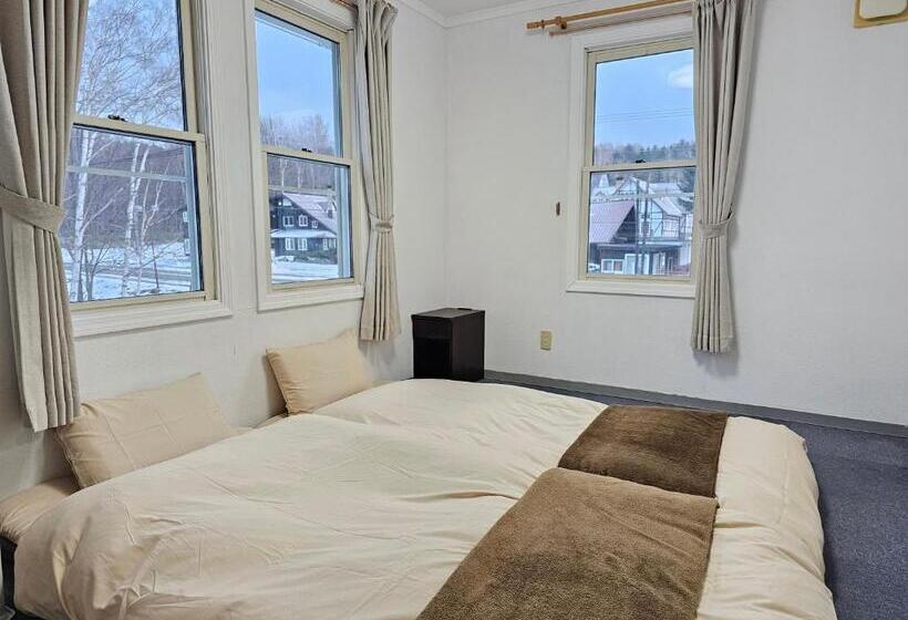 بنسيون White House ホワイト ハウス