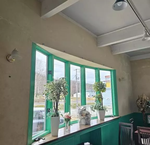 ペンション White House ホワイト ハウス