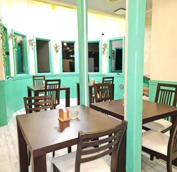 ペンション White House ホワイト ハウス