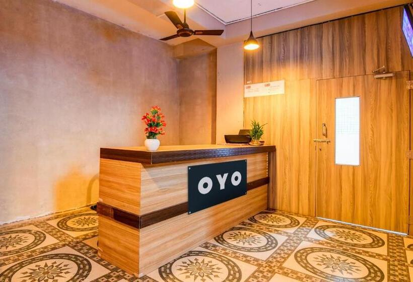 Spot On Hotel Pink Tree