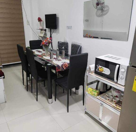 The Burnham Hill Condo By Jobix