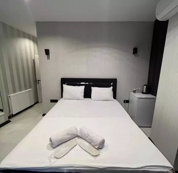 Whi̇te Sui̇t Otel