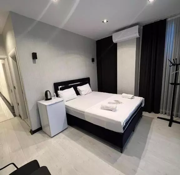 Whi̇te Sui̇t Otel