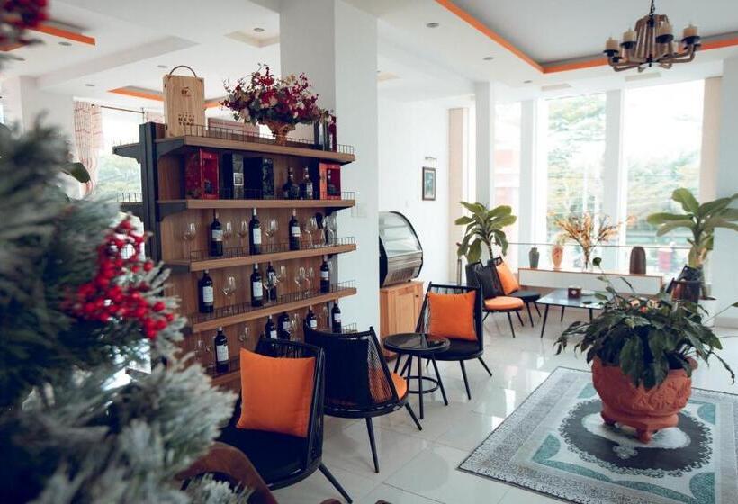 đà Lạt Ninh Chữ Hotel & Coffee