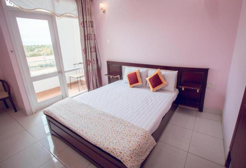 đà Lạt Ninh Chữ Hotel & Coffee