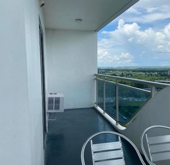 Alberg Azure Air Bnb