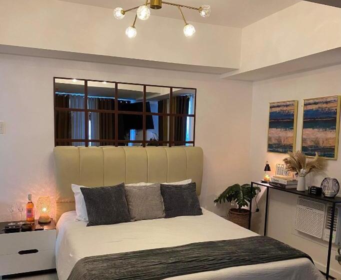 Alberg Azure Air Bnb