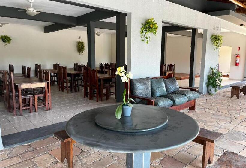 Общежитие Pousada Varandas Do Pinhal