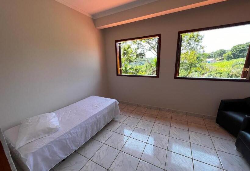 Общежитие Pousada Varandas Do Pinhal