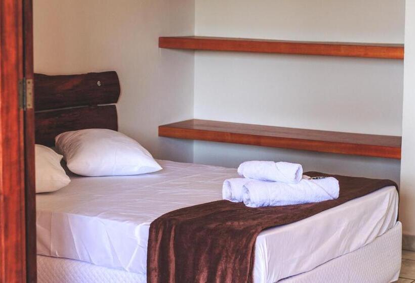 Общежитие Pousada Varandas Do Pinhal