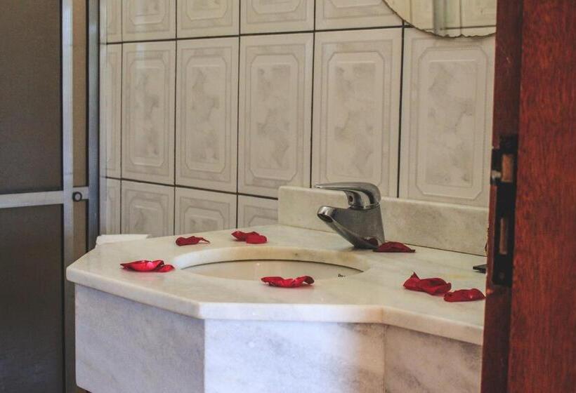 Общежитие Pousada Varandas Do Pinhal