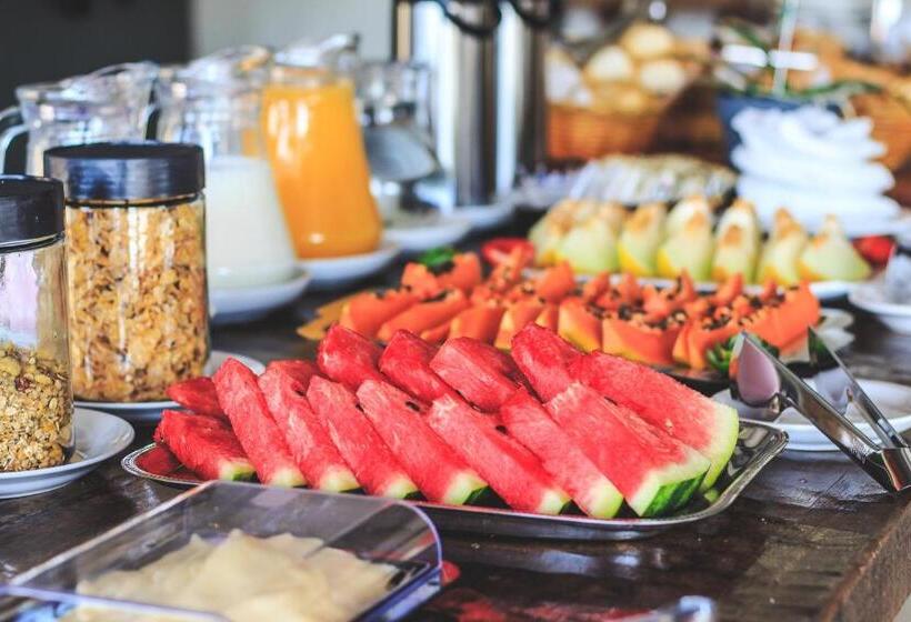 Общежитие Pousada Varandas Do Pinhal