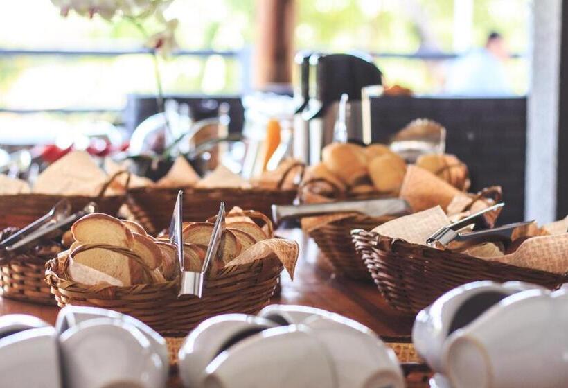 Общежитие Pousada Varandas Do Pinhal