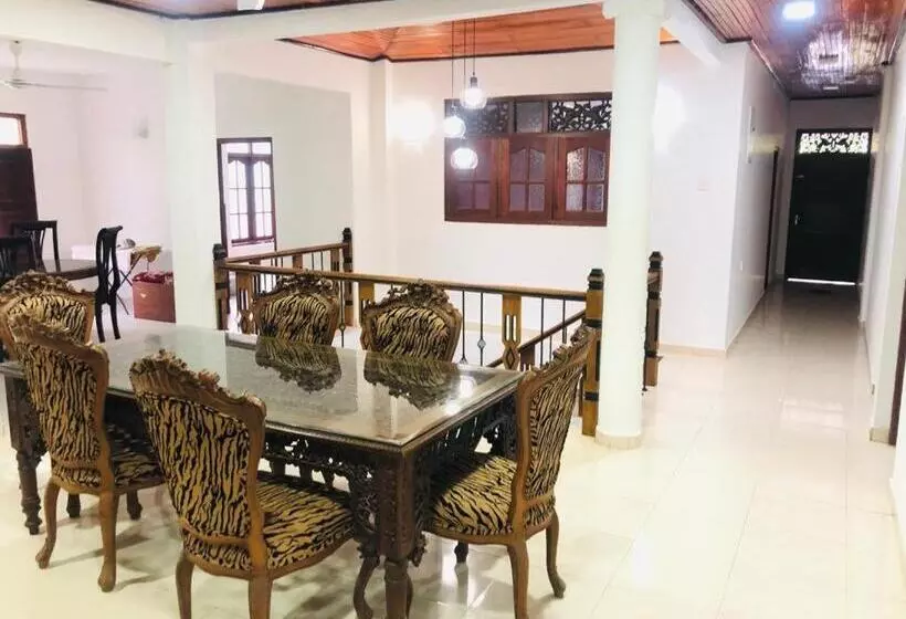 ベッドアンドブレックファースト Lotus Residence