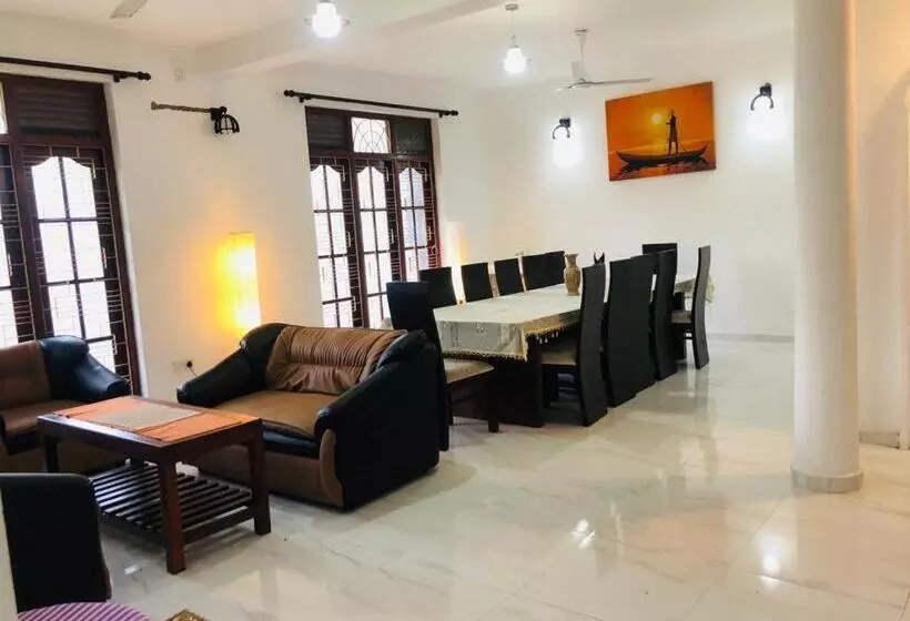 ベッドアンドブレックファースト Lotus Residence