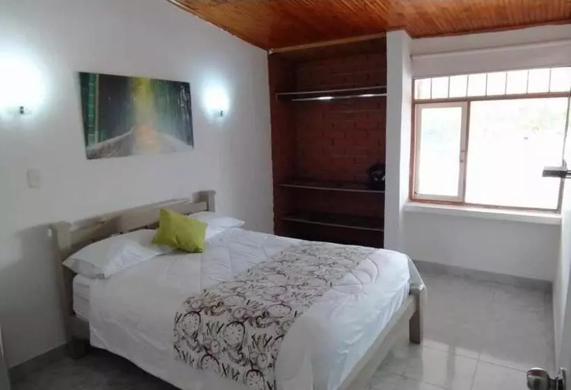 ホテル Campestre El Cortijo