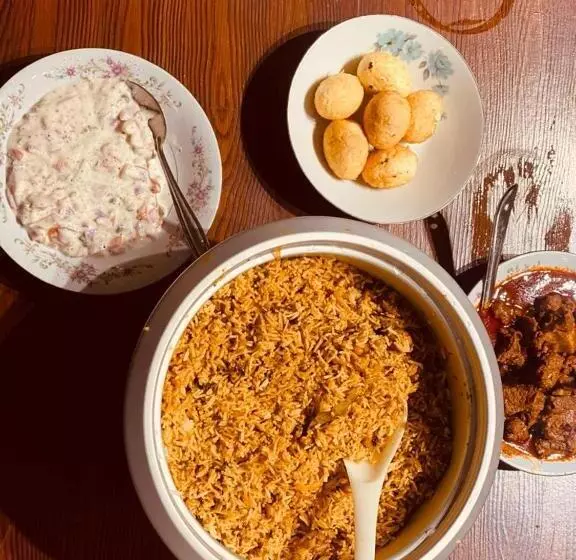 هتل Euphoria White House