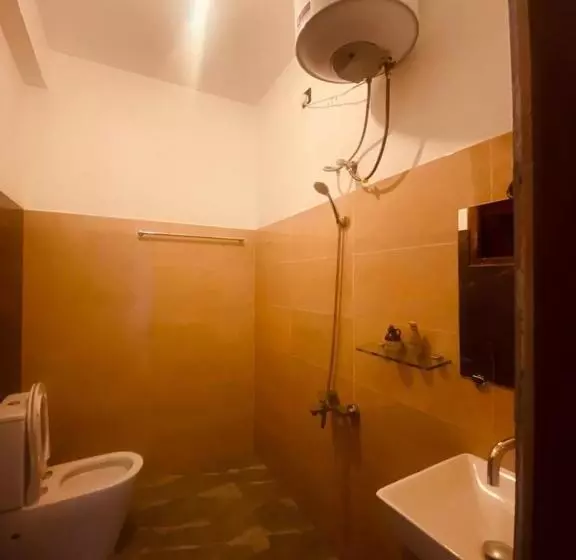 هتل Euphoria White House