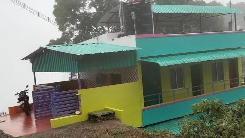 Hotel Linga Rooms And Cottages