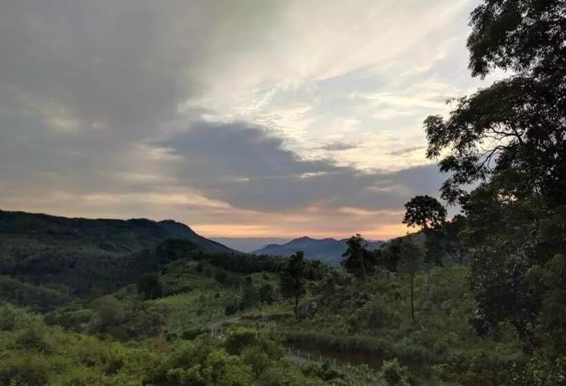 ホテル Linga Rooms And Cottages