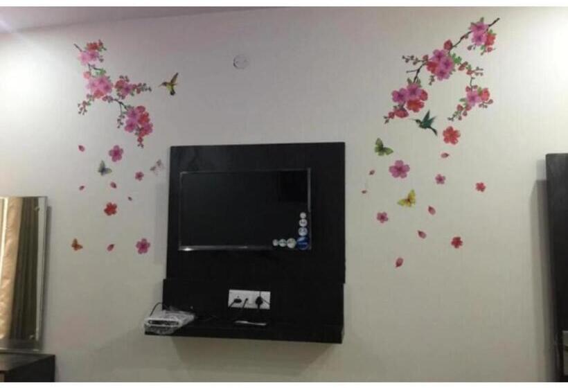 Отель Midtown Inn, Singrauli