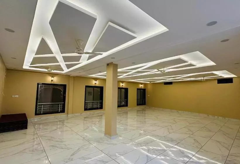 Hotelli Ratnam Palace Maheshwar