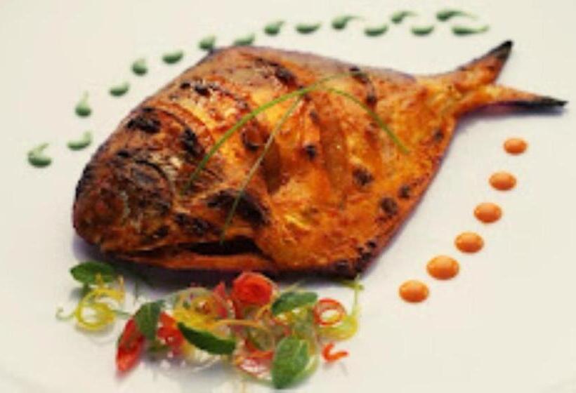 Отель Rutugandh River View Resort, Wai