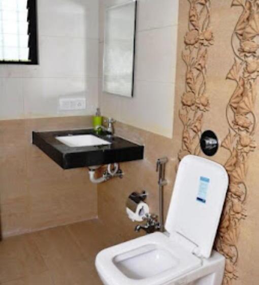 Отель Rutugandh River View Resort, Wai