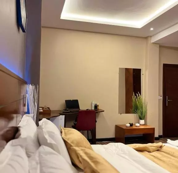 هتل Sky Kenako