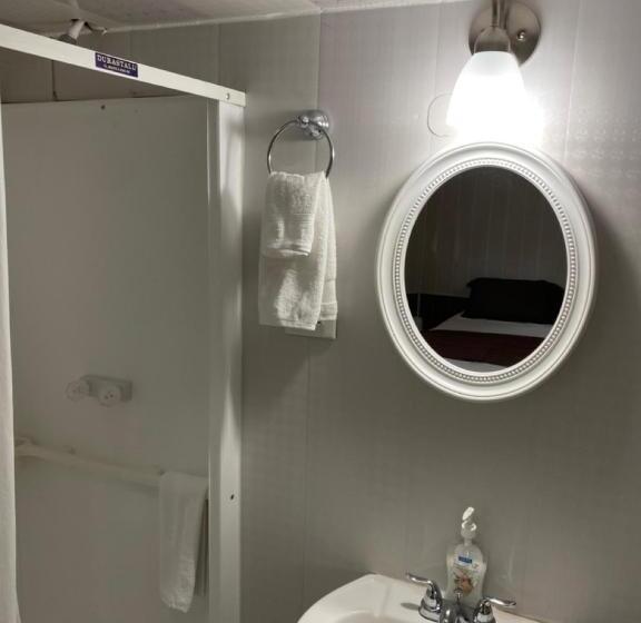 בית מלון כפרי Tropical View