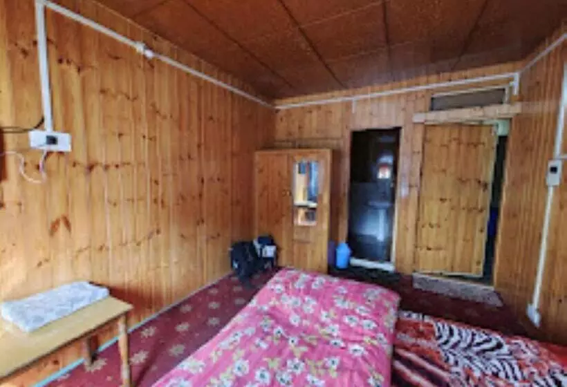 ホテル Yemberzal & Restaurant, Jammu And Kashmir