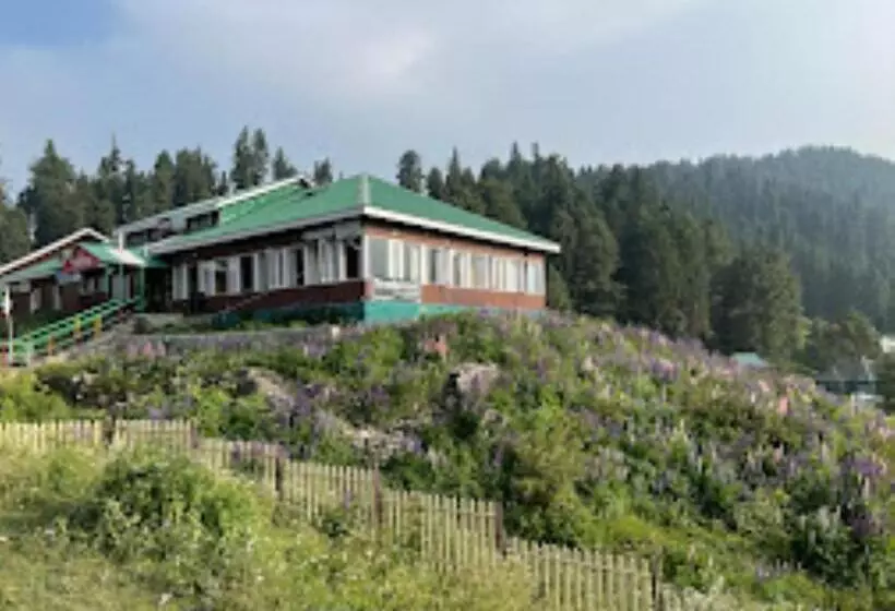ホテル Yemberzal & Restaurant, Jammu And Kashmir