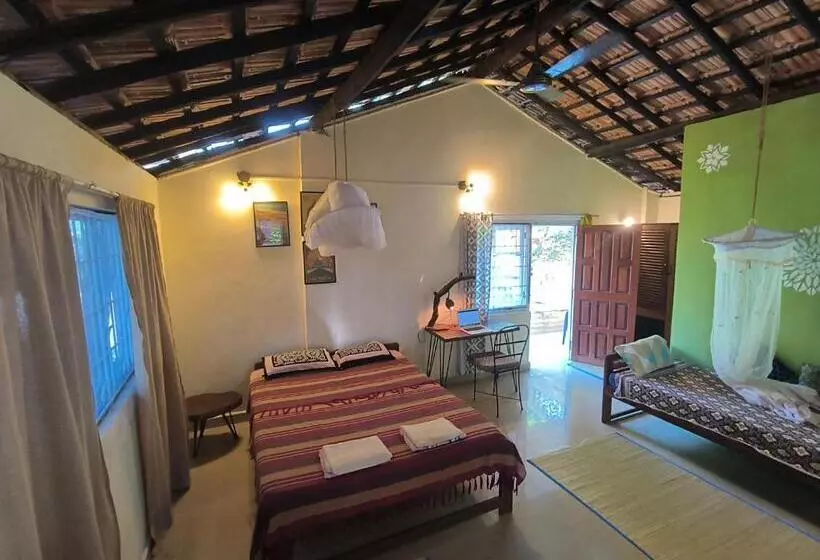 Majatalo Freeflow, Beach Property For Spritual People, 2 Min From Food Planet