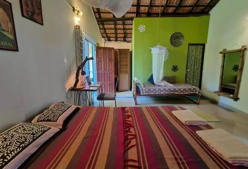Majatalo Freeflow, Beach Property For Spritual People, 2 Min From Food Planet