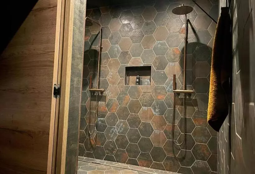 پانسیون Mas Escala Suites & Spa