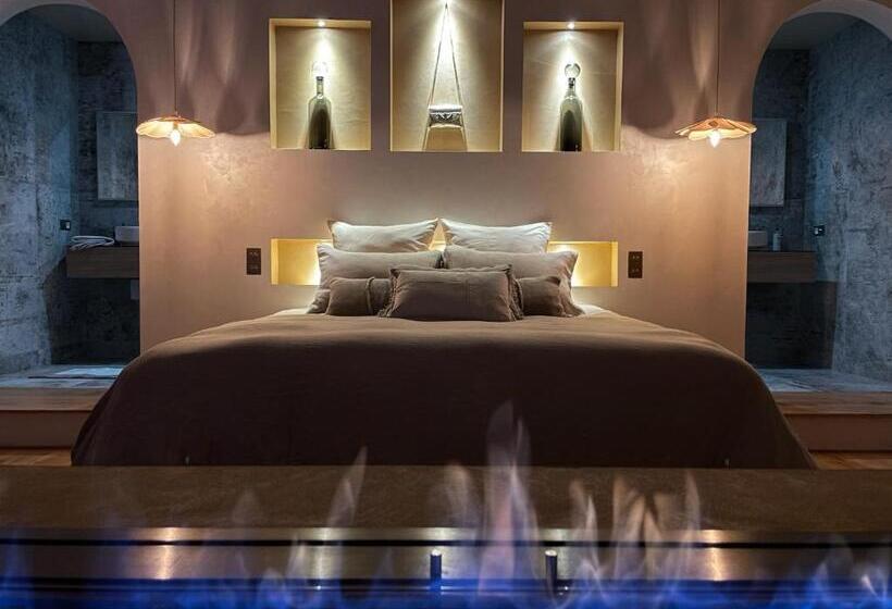 Пансион Mas Escala Suites & Spa