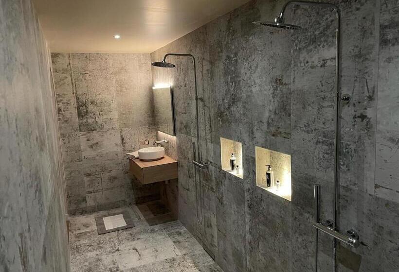 Пансион Mas Escala Suites & Spa