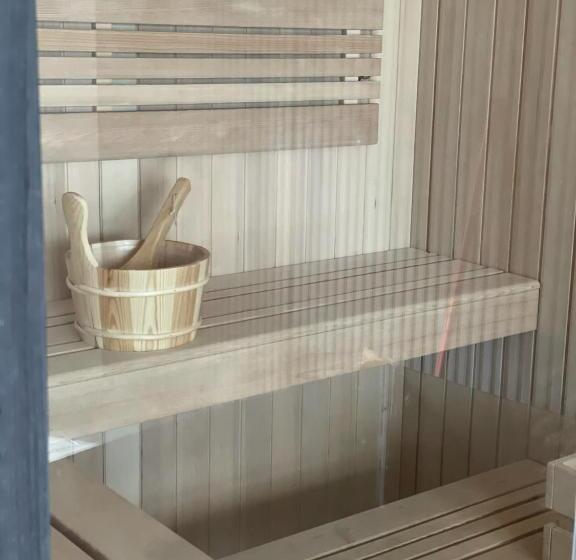 Пансион Mas Escala Suites & Spa