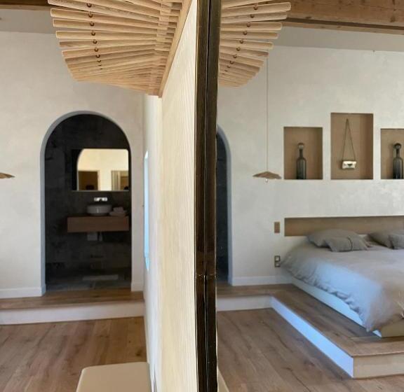 Пансион Mas Escala Suites & Spa