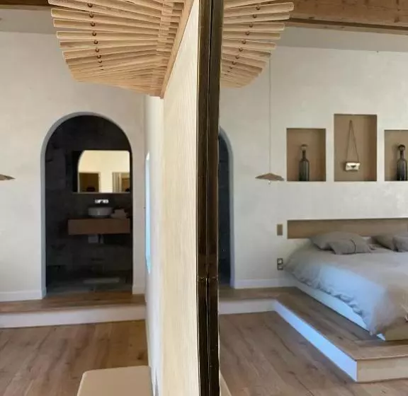 پانسیون Mas Escala Suites & Spa