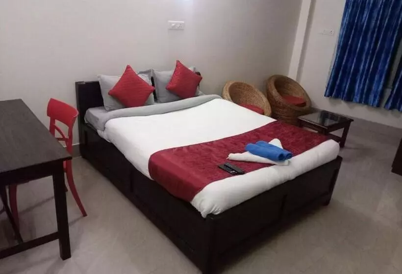 پانسیون Petals Guest House