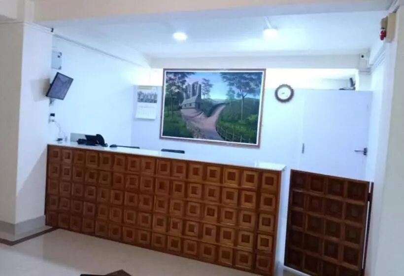پانسیون Petals Guest House