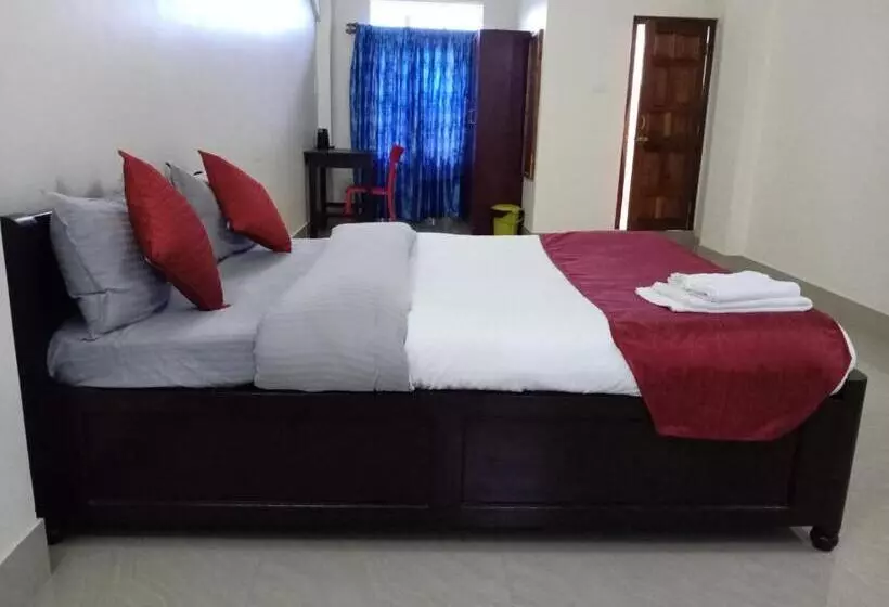 پانسیون Petals Guest House