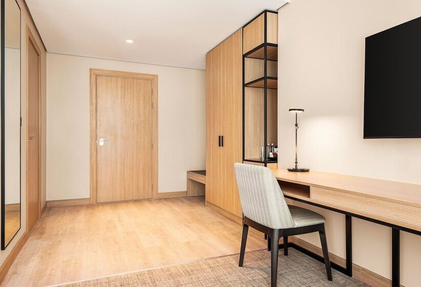 Radisson Hotel & Residence Riyadh Olaya