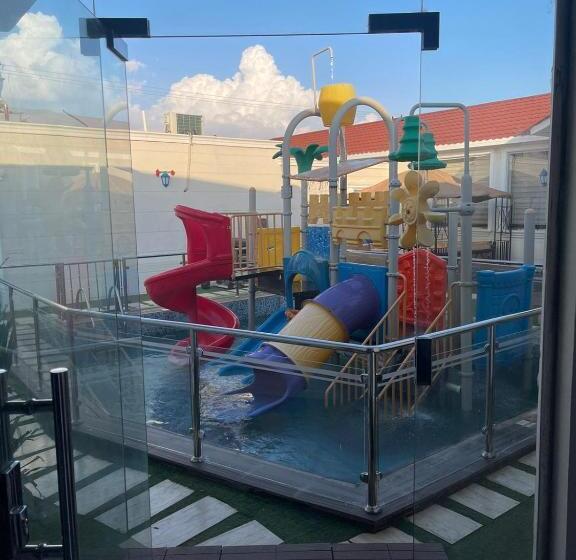 منتجع شاليهات القمر