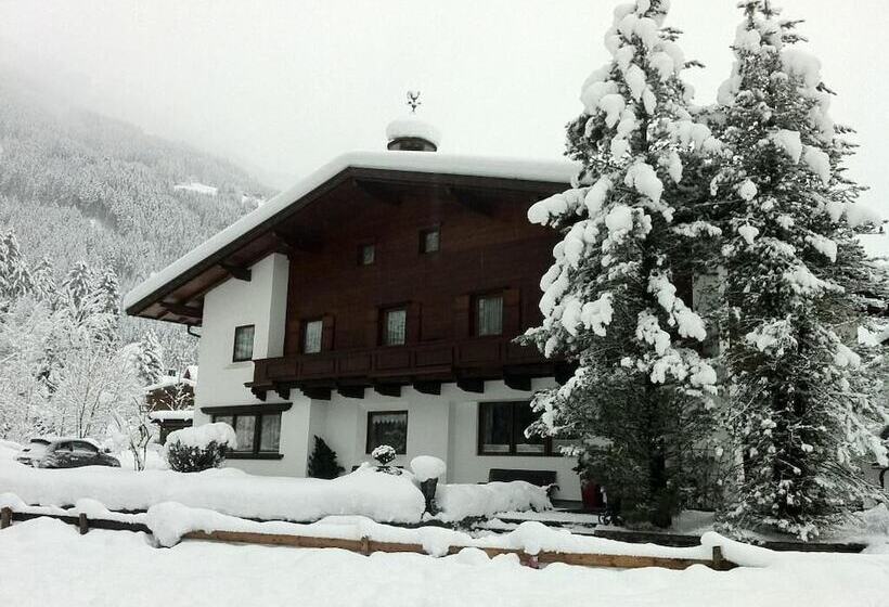 Alpin Hotel Garni Eder Private Living