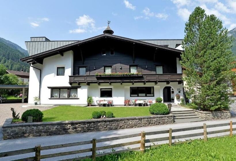 Alpin Hotel Garni Eder Private Living