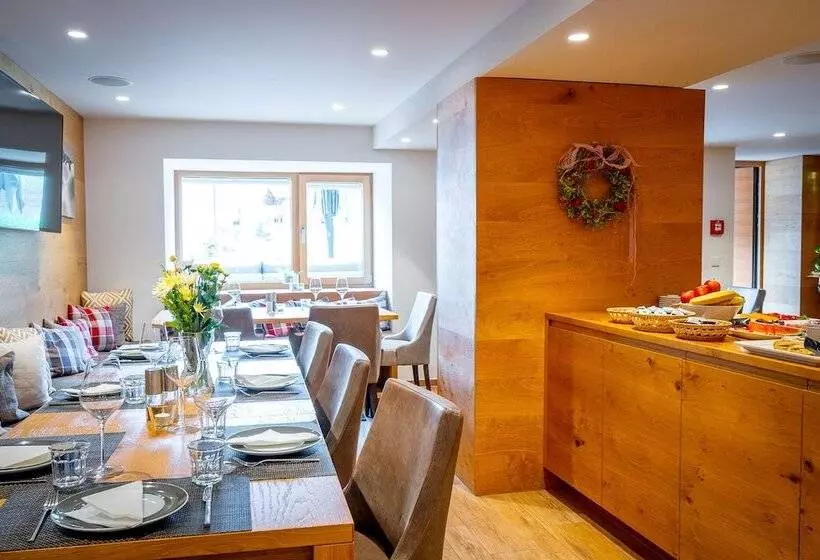 Apart Hotel Laurus