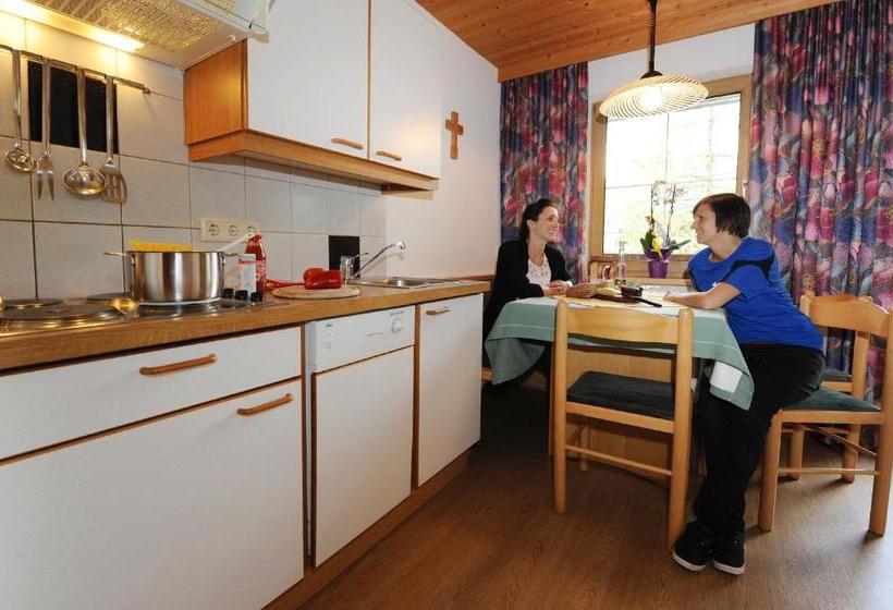 בית מלון כפרי Apart Zimalis