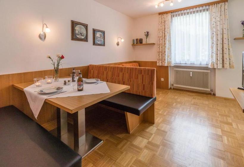 ホテル Appartement Haus Zalim